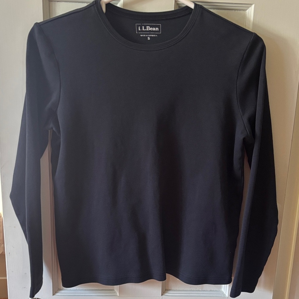 L.L. Bean Midnight Black Crew Neck Top